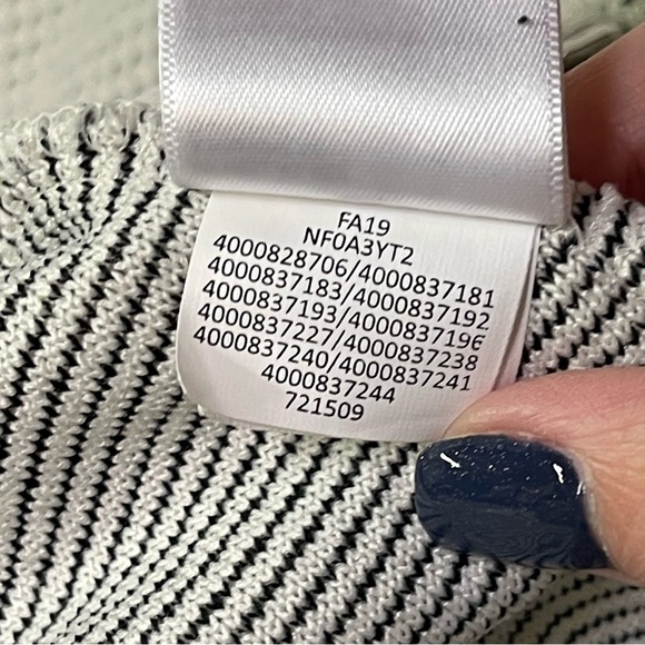 The North Face•Sibley Fleece Hoodie•Cream•Size Medium - Picture 7 of 10